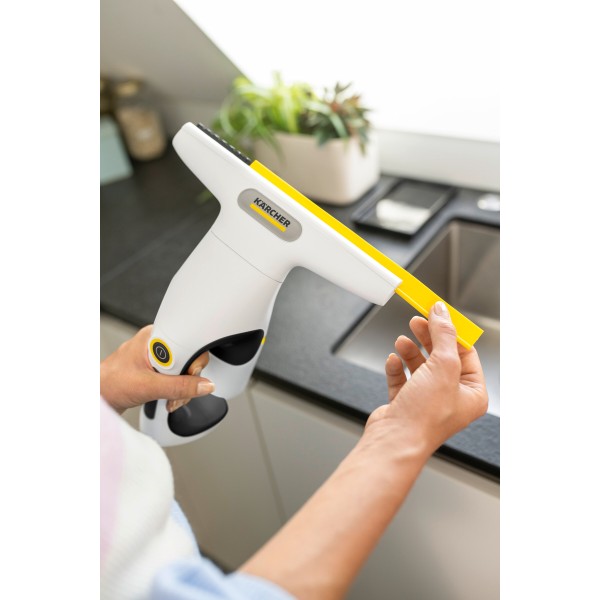 Фото - Пылесос оконный Karcher WV 1 Compact Care (1.633-628.0)